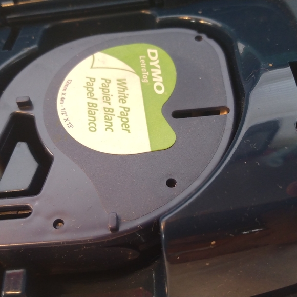 DYMO LetraTag Portable Personal Label Maker Tested Works built in Scissors - Picture 6 of 12